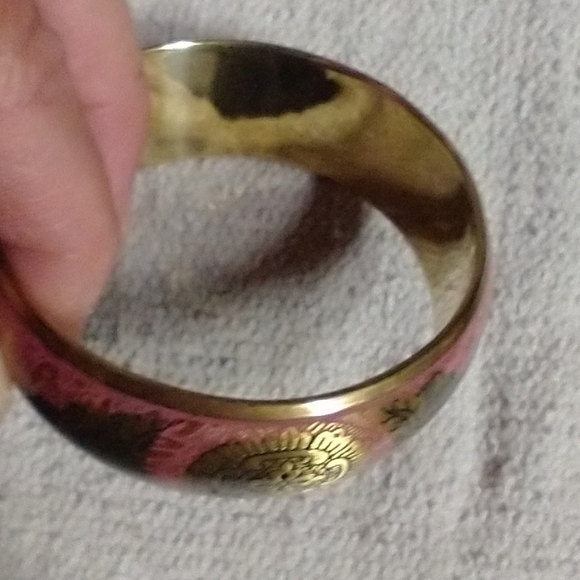 Brass decorative pink 🩷 wide bangle bracelet - Picture 3 of 6